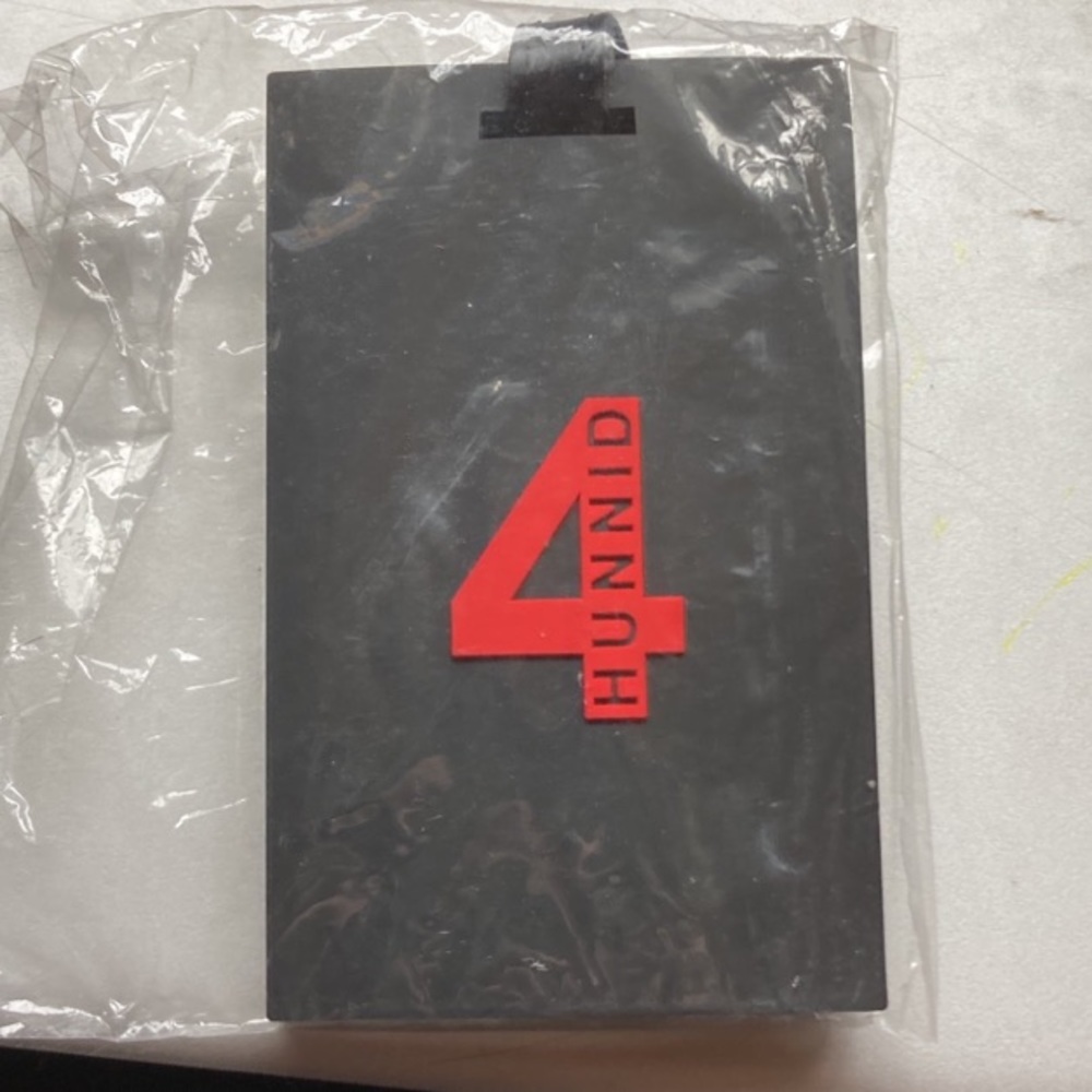 4Hunnid luggage tag